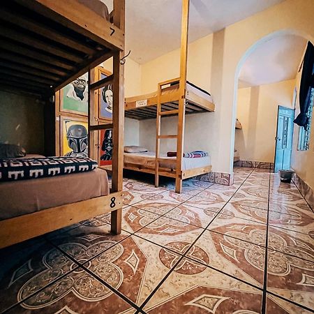 Mr. Mullets Hostel Сан Педро Ла Лагуна Екстериор снимка